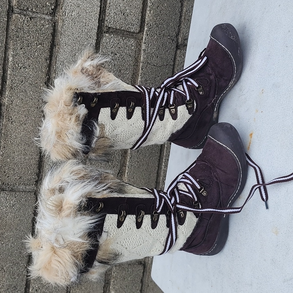 Size 8 Snow Boots